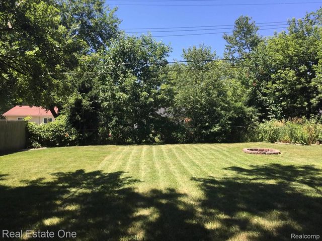 5350 Military Avenue, Brighton Township, MI 48116