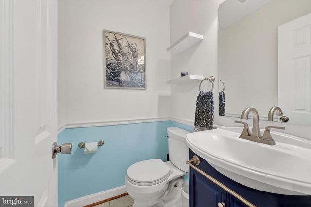 7010 LAMP POST LN, Alexandria, VA 22306