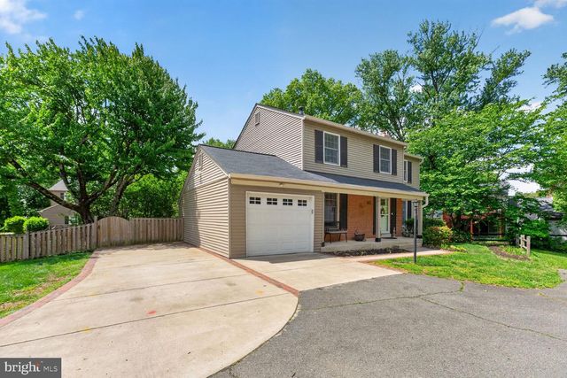 7010 LAMP POST LN, Alexandria, VA 22306
