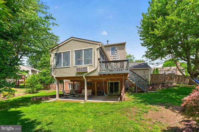 7010 LAMP POST LN, Alexandria, VA 22306