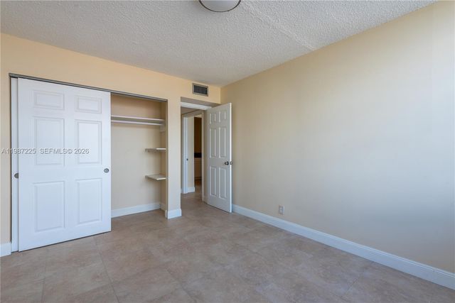 2025 NE 164th St 610, North Miami Beach, FL 33162