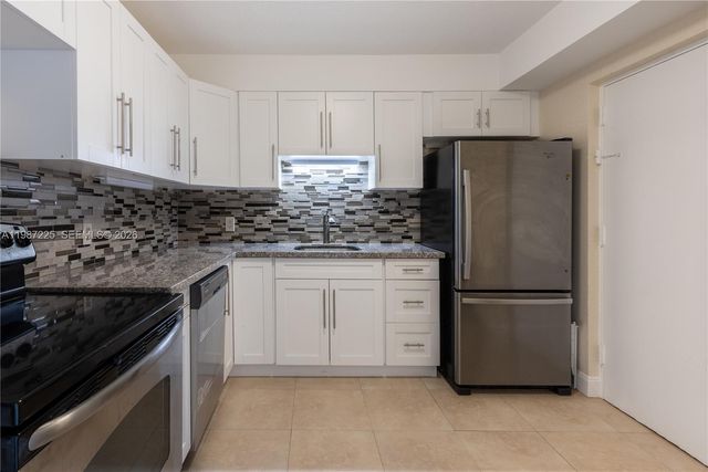 2025 NE 164th St 610, North Miami Beach, FL 33162