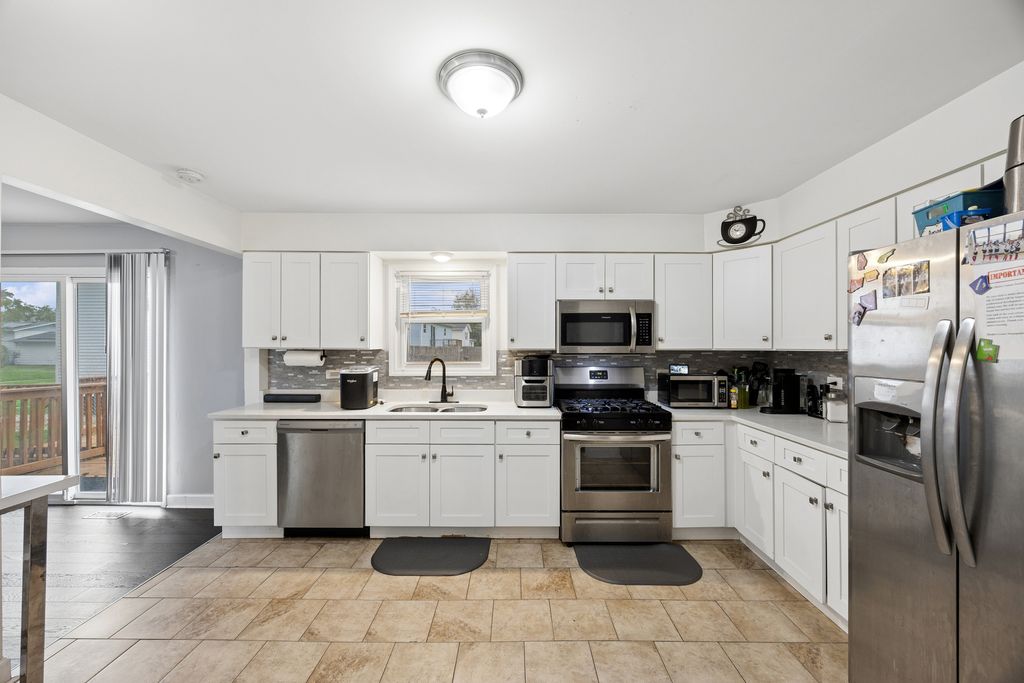 18921 Willow Avenue, Country Club Hills, IL 60478 — photo 5