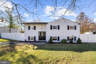 8918 TWIN RIDGE DR, Glen Burnie, MD 21061