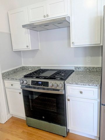 101 Ocean Ave 1R, Salem, MA 01970