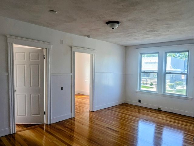 101 Ocean Ave 1R, Salem, MA 01970