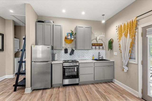 1007 Hidden Hills DR, Dripping Springs, TX 78620