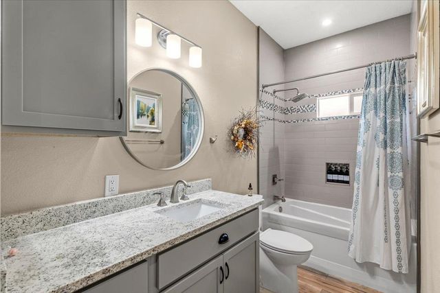 1007 Hidden Hills DR, Dripping Springs, TX 78620