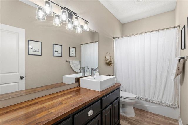 1007 Hidden Hills DR, Dripping Springs, TX 78620