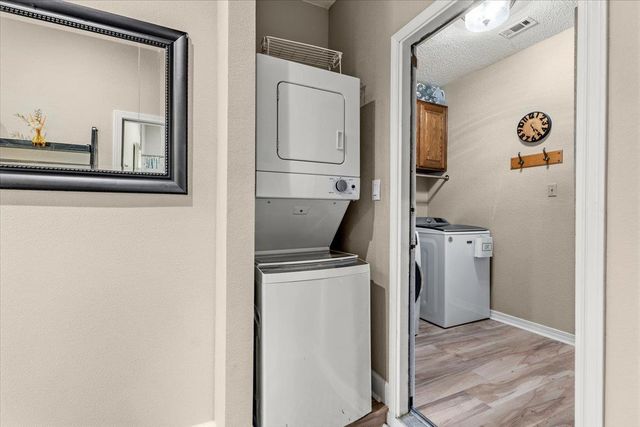 1007 Hidden Hills DR, Dripping Springs, TX 78620