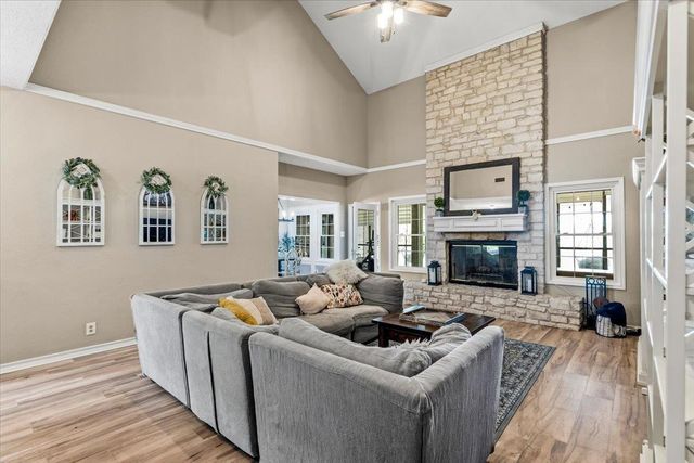 1007 Hidden Hills DR, Dripping Springs, TX 78620