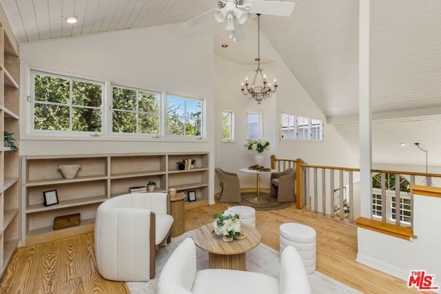 16214 Morrison Street, Encino (los Angeles), CA 91436