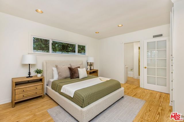 16214 Morrison Street, Encino (los Angeles), CA 91436