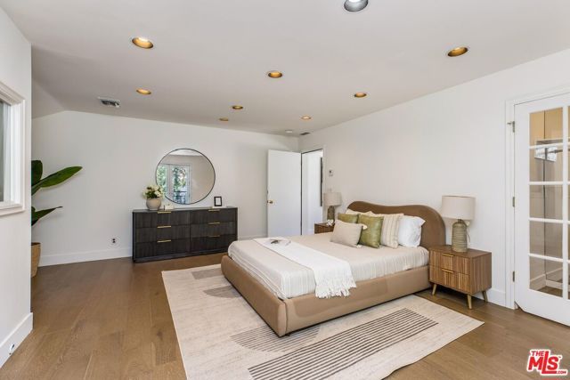 16214 Morrison Street, Encino (los Angeles), CA 91436