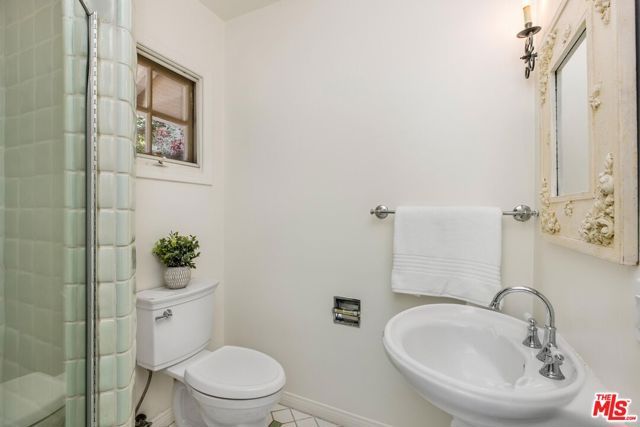 16214 Morrison Street, Encino (los Angeles), CA 91436