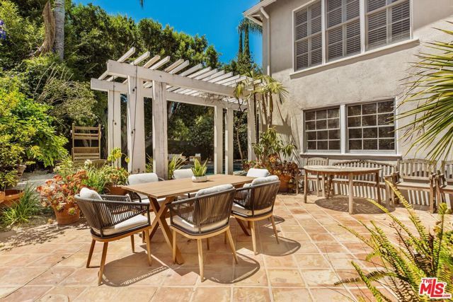 16214 Morrison Street, Encino (los Angeles), CA 91436