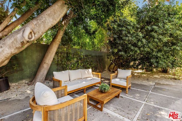16214 Morrison Street, Encino (los Angeles), CA 91436