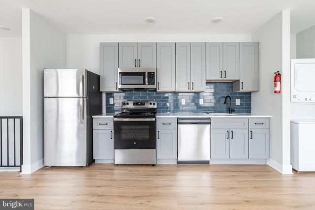 2914 W OXFORD ST, Philadelphia, PA 19121