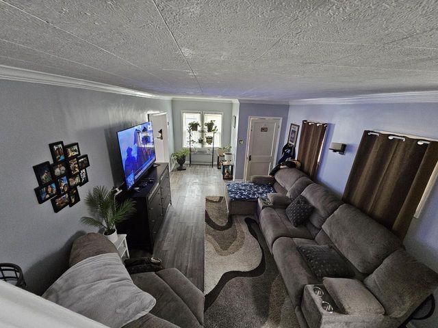 3049 S Hanson AVENUE, Milwaukee, WI 53207