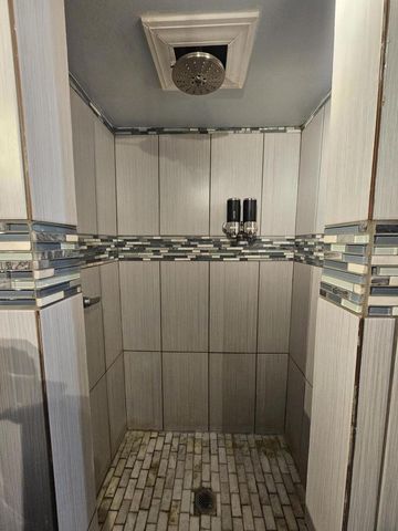 3049 S Hanson AVENUE, Milwaukee, WI 53207