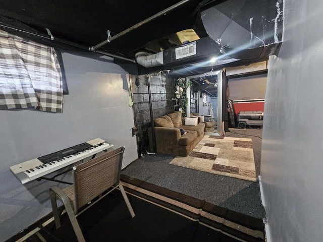 3049 S Hanson AVENUE, Milwaukee, WI 53207