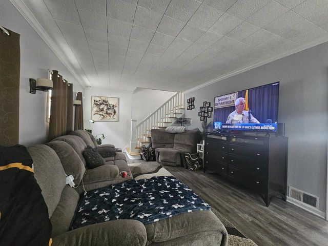 3049 S Hanson AVENUE, Milwaukee, WI 53207