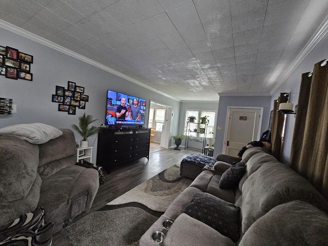 3049 S Hanson AVENUE, Milwaukee, WI 53207