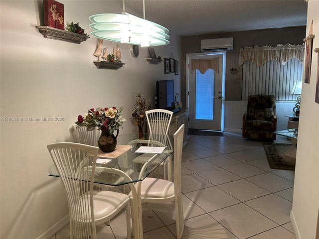 920 SW 11th Ave 9D, Hallandale Beach, FL 33009