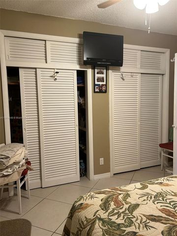 920 SW 11th Ave 9D, Hallandale Beach, FL 33009