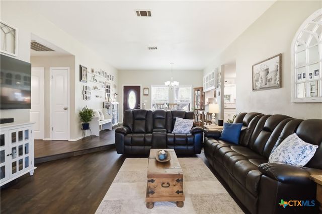 1354 Dawnridge Drive, Canyon Lake, TX 78133