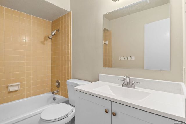 8702 Village Dr Apt 302, San Antonio, TX 78217