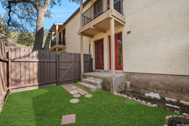 8702 Village Dr Apt 302, San Antonio, TX 78217