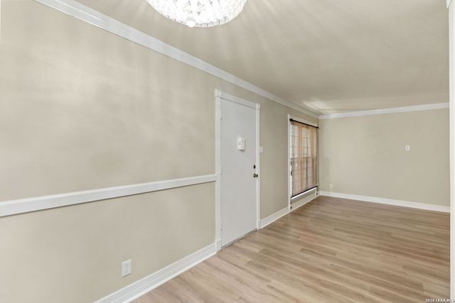 8702 Village Dr Apt 302, San Antonio, TX 78217