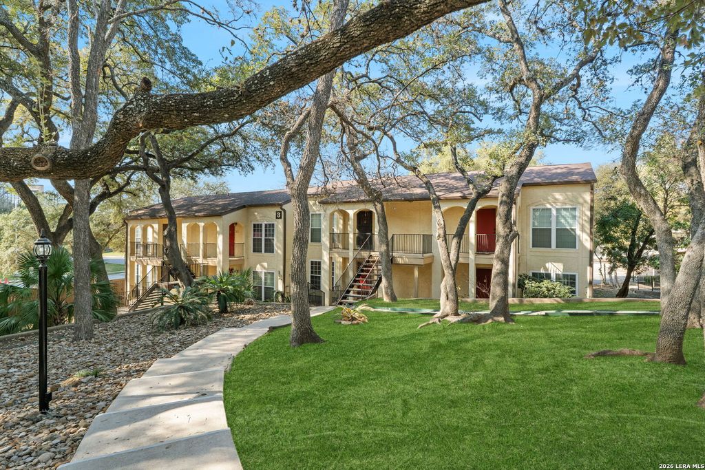 8702 Village Dr Apt 302, San Antonio, TX 78217