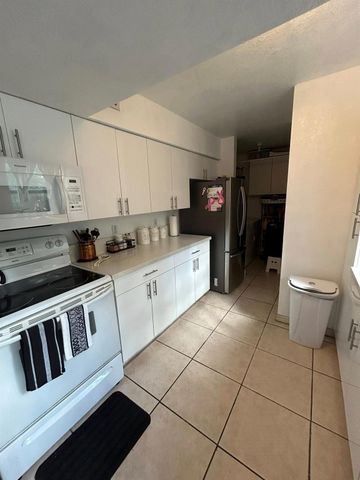 21016 NW 39th Avenue, Miami Gardens, FL 33055