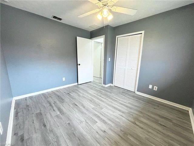 1720 SE Santa Barbara PL, Cape Coral, FL 33990