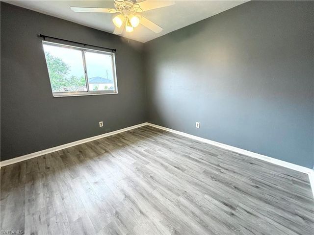 1720 SE Santa Barbara PL, Cape Coral, FL 33990