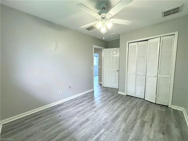 1720 SE Santa Barbara PL, Cape Coral, FL 33990