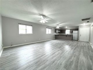 1720 SE Santa Barbara PL, Cape Coral, FL 33990