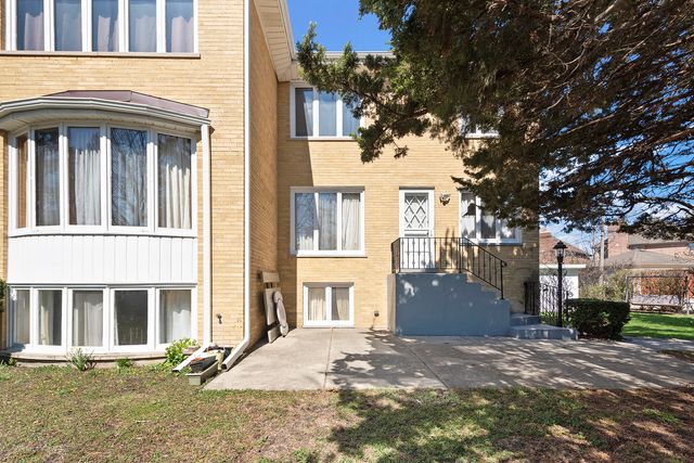 1121 N Northwest Highway, Park Ridge, IL 60068