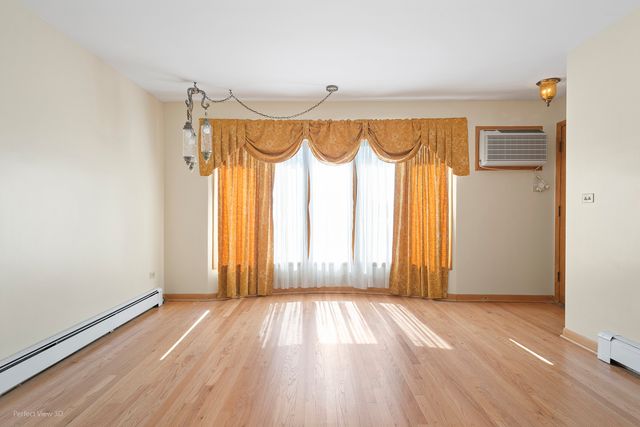 1121 N Northwest Highway, Park Ridge, IL 60068