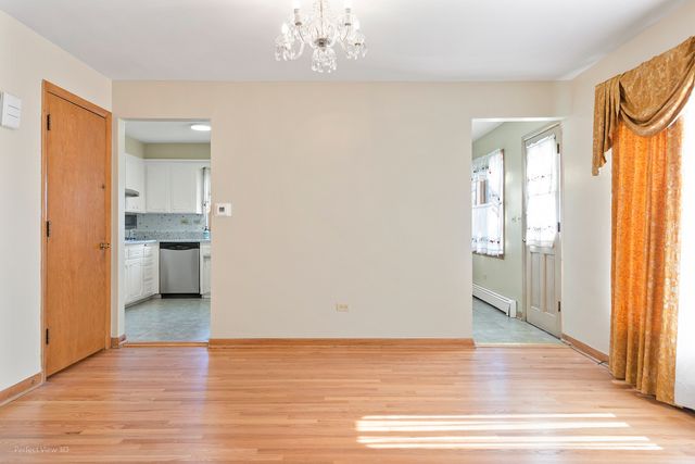 1121 N Northwest Highway, Park Ridge, IL 60068