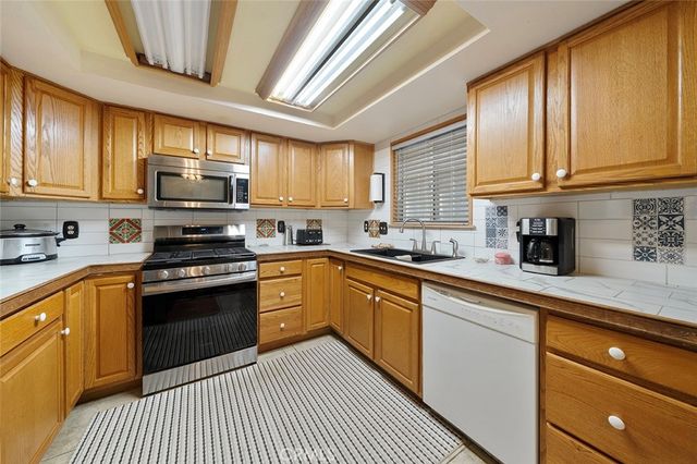 15967 Wichita Road, Apple Valley, CA 92307