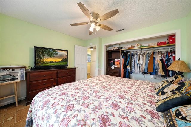 15967 Wichita Road, Apple Valley, CA 92307