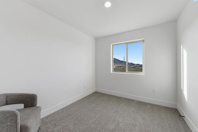 10562 Clearwater Dr, Kennewick, WA 99336