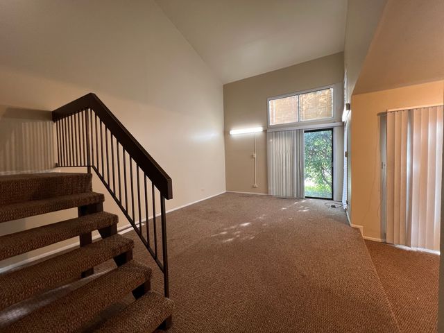 951 Wilshire Court 14-4, Vernon Hills, IL 60061
