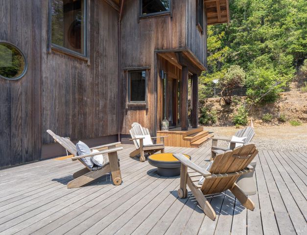 46900 Gypsy Flat Rd, Gualala, CA 95445