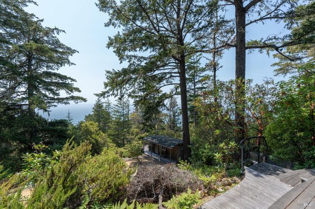 46900 Gypsy Flat Rd, Gualala, CA 95445