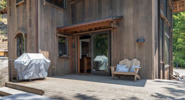 46900 Gypsy Flat Rd, Gualala, CA 95445