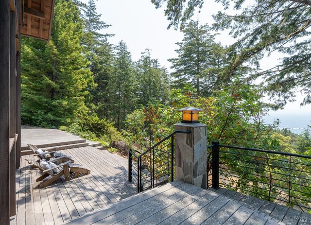 46900 Gypsy Flat Rd, Gualala, CA 95445